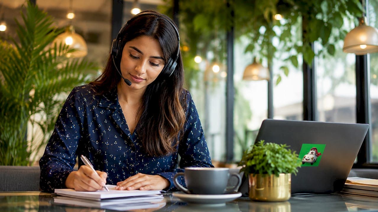 Examples of Customer Service Excellence: 2026 Guide
