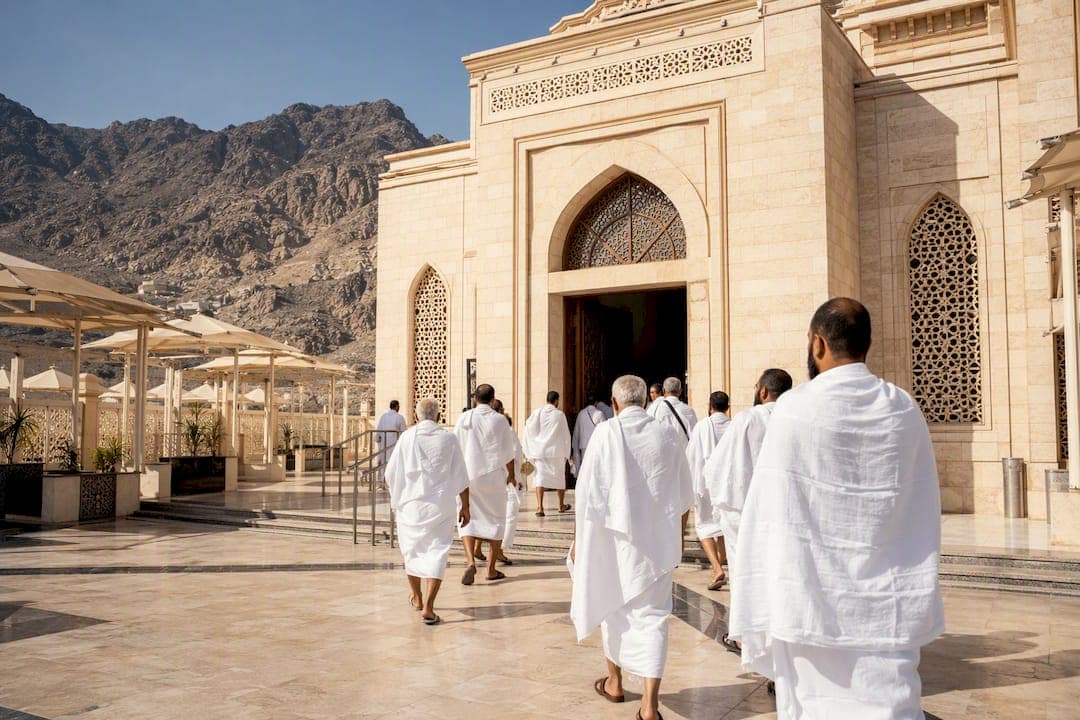 Miqat Al-Sail Al-Kabir: Location, History, and Pilgrim Guide