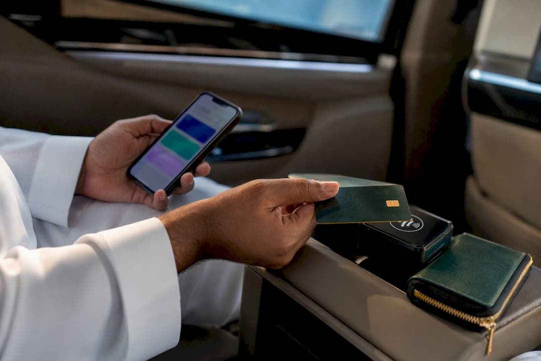 Avoid Taxi Card Headaches in Saudi: Prebook with Saudi Sayyah